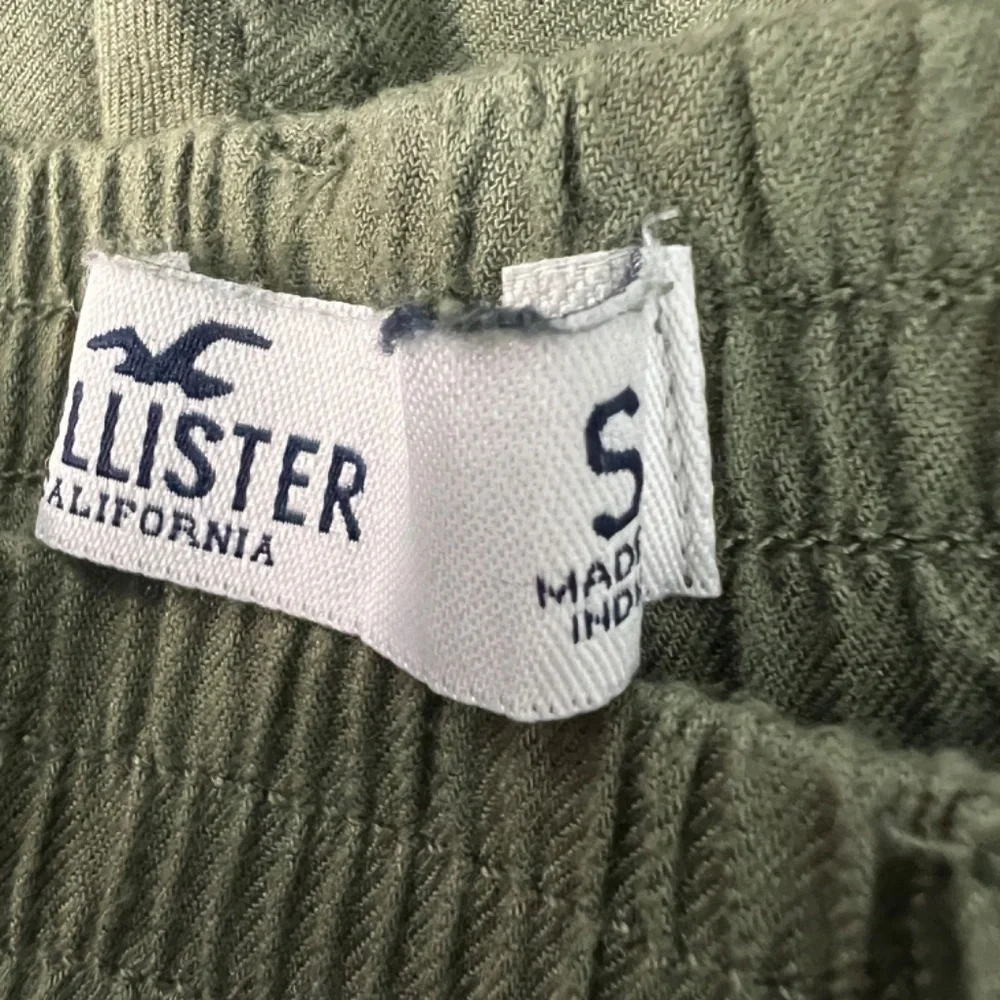 Hollister Pull On High Rise Relaxed Minimalist Womens Jogger Pants Size Small - Picture 3 of 14